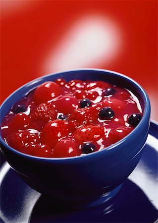 simsearch:659-03531936,k - Red fruit compote Stock Photo - Premium Royalty-Free, Code: 659-01850361