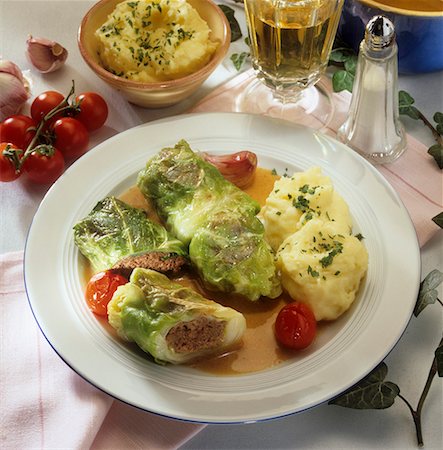 Stuffed cabbage leaves with mashed potato Stock Photo - Premium Royalty-Free, Code: 659-01850605