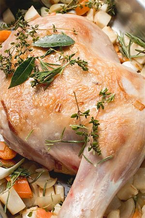 Browned leg of lamb ready for braising Stock Photo - Premium Royalty-Free, Code: 659-01850948
