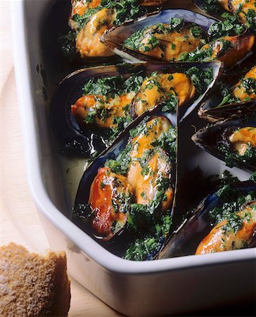 Mussels in parsley stock Stock Photo - Premium Royalty-Free, Code: 659-01851141