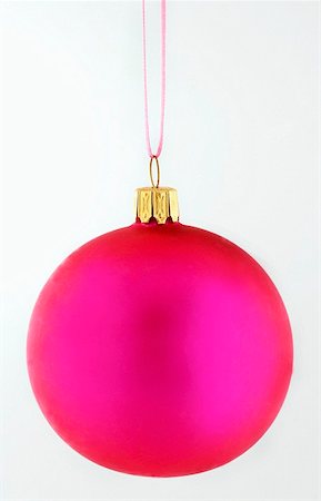 A pink Christmas bauble Foto de stock - Sin royalties Premium, Código: 659-01851265