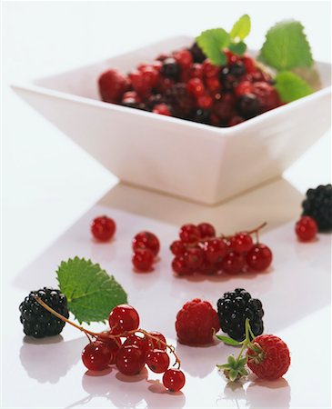 simsearch:659-01851799,k - Frische Beeren Stockbilder - Premium RF Lizenzfrei, Bildnummer: 659-01851768