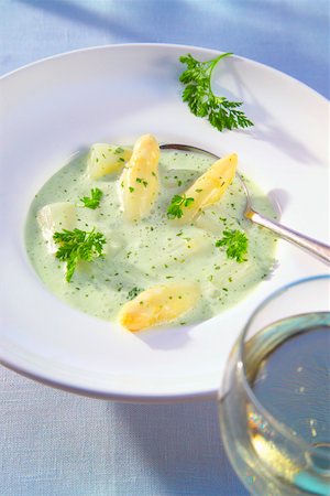 simsearch:659-01849805,k - Creamed asparagus soup with white asparagus tips Stock Photo - Premium Royalty-Free, Code: 659-01851939
