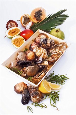 raw oyster - Assorted shellfish and fruit Stock Photo - Premium Royalty-Free, Code: 659-01852334