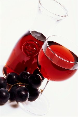 simsearch:659-06151589,k - Red wine still life with carafe, glass and grapes Foto de stock - Sin royalties Premium, Código: 659-01852376