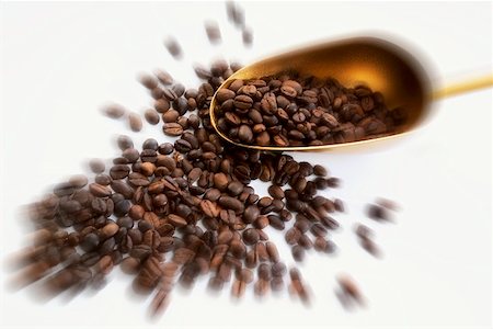 simsearch:659-01852572,k - Coffee beans and a scoop with artistic effects Stock Photo - Premium Royalty-Free, Code: 659-01852386