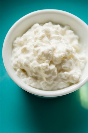 Cottage cheese in a small bowl (from above) Foto de stock - Sin royalties Premium, Código: 659-01852408