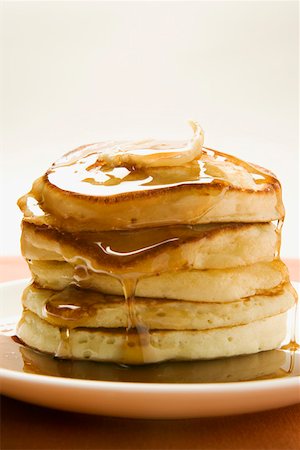 Pancakes with Maple Syrup Foto de stock - Sin royalties Premium, Código: 659-01852487