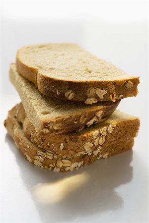 simsearch:659-03530038,k - Slices of bread in a pile Stock Photo - Premium Royalty-Free, Code: 659-01852626