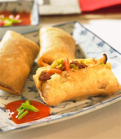 spring roll - Spring rolls on Chinese tableware Stock Photo - Premium Royalty-Free, Code: 659-01852684
