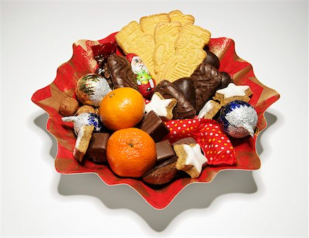 spéculoos - Biscuit plate with Christmas cookies & mandarin oranges (2) Foto de stock - Sin royalties Premium, Código: 659-01852691