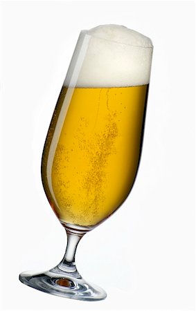 simsearch:659-03531292,k - Pils glass, at an angle Foto de stock - Sin royalties Premium, Código: 659-01852756