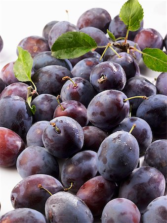 simsearch:659-01858102,k - A heap of fresh plums Stock Photo - Premium Royalty-Free, Code: 659-01852889
