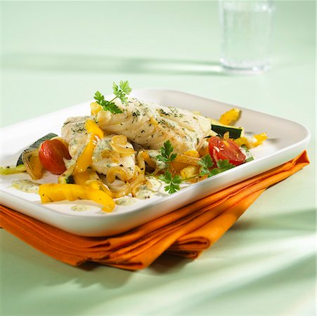 Steamed cod fillet with vegetables Stock Photo - Premium Royalty-Free, Code: 659-01852970