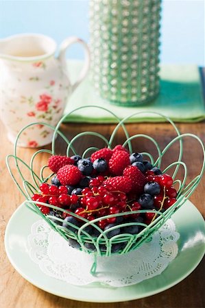 simsearch:659-01861052,k - Mixed berries in a basket Stock Photo - Premium Royalty-Free, Code: 659-01853830