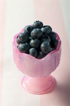 Fresh blueberries in a glass Stock Photo - Premium Royalty-Free, Code: 659-01853849