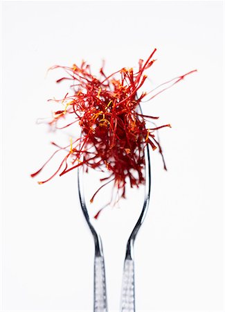 saffron - Saffron threads in tongs Stock Photo - Premium Royalty-Free, Code: 659-01853957
