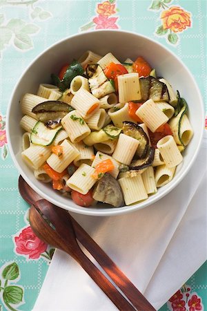 pasta salad - Pasta salad with grilled vegetables Stock Photo - Premium Royalty-Free, Code: 659-01864068