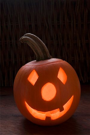 simsearch:659-01864379,k - Pumpkin lantern for Halloween Stock Photo - Premium Royalty-Free, Code: 659-01864417