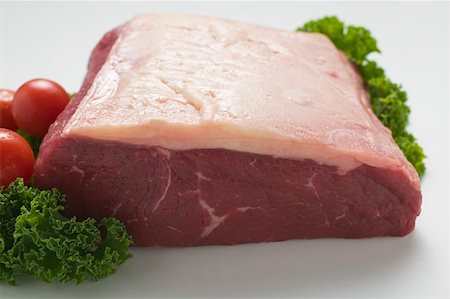 Fresh beef with garnish Stock Photo - Premium Royalty-Free, Code: 659-01864713