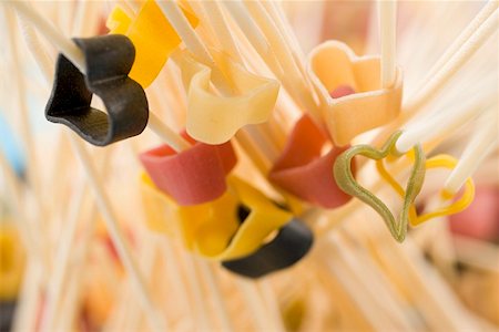 simsearch:659-01864847,k - Various types of pasta (detail) Fotografie stock - Premium Royalty-Free, Codice: 659-01864771