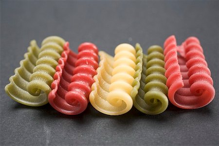 simsearch:659-01864831,k - Coloured riccioli in a row Stock Photo - Premium Royalty-Free, Code: 659-01864806