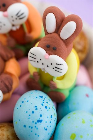 simsearch:659-01865781,k - Assorted Easter sweets Foto de stock - Sin royalties Premium, Código: 659-01864960