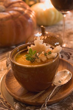 simsearch:659-06901558,k - Pumpkin soup for Thanksgiving (USA) Stock Photo - Premium Royalty-Free, Code: 659-01865190