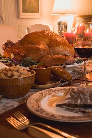 Stuffed turkey with accompaniments for Thanksgiving (USA) Stock Photo - Premium Royalty-Free, Code: 659-01865204