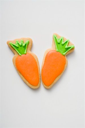 simsearch:659-01865462,k - Two Easter biscuits (carrots) Foto de stock - Royalty Free Premium, Número: 659-01865444