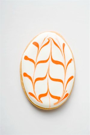 simsearch:659-03533278,k - Egg-shaped Easter biscuit Foto de stock - Sin royalties Premium, Código: 659-01865446