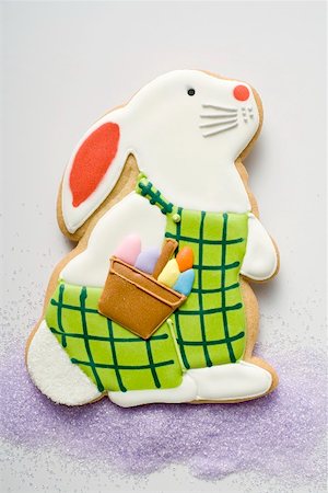 simsearch:659-01865462,k - Easter biscuit (Easter Bunny) on sugar Foto de stock - Royalty Free Premium, Número: 659-01865456