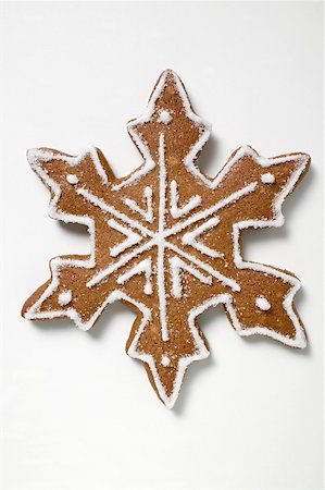 snowflake cookie - Gingerbread snowflake Stock Photo - Premium Royalty-Free, Code: 659-01865906