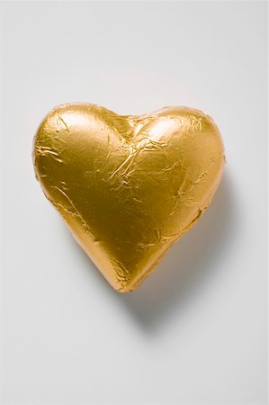 simsearch:622-07743592,k - Chocolate heart in gold foil Stock Photo - Premium Royalty-Free, Code: 659-01865967