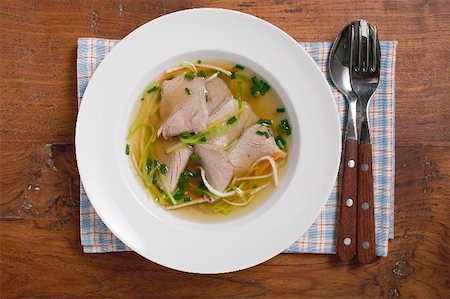 simsearch:659-07026841,k - Clear broth with beef Stock Photo - Premium Royalty-Free, Code: 659-01866461