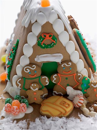 Christmas gingerbread house Fotografie stock - Premium Royalty-Free, Codice: 659-01867287