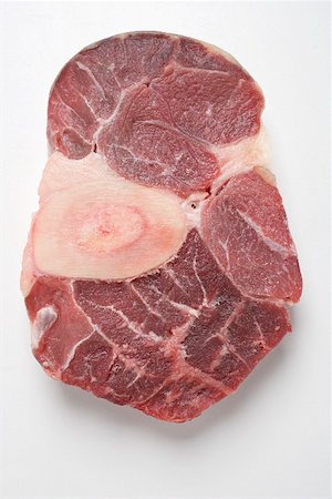 simsearch:659-01867471,k - Slice of beef from the leg Foto de stock - Royalty Free Premium, Número: 659-01867463