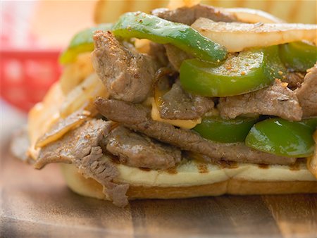 doner kebab recipe - Döner sandwich with green peppers Stock Photo - Premium Royalty-Free, Code: 659-01867550