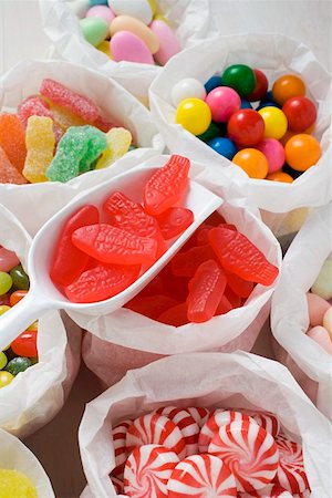 fruit jelly - Assorted sweets in paper bags (USA) Stock Photo - Premium Royalty-Free, Code: 659-01860064