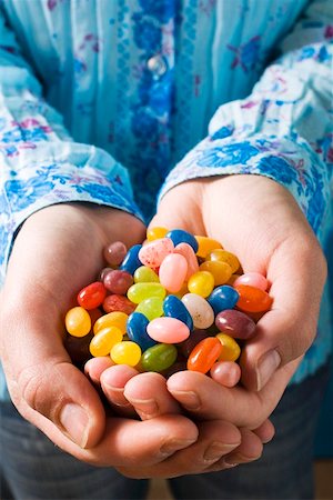 simsearch:659-01859628,k - Hands holding jelly beans Stock Photo - Premium Royalty-Free, Code: 659-01860073