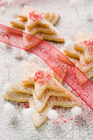 simsearch:659-02213937,k - Pastry stars with sugar (for Christmas) Fotografie stock - Premium Royalty-Free, Codice: 659-01860278