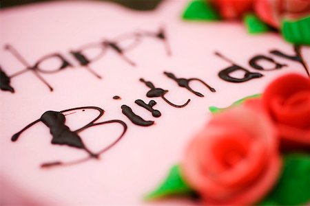 Pink heart-shaped birthday cake with marzipan roses (detail) Stock Photo - Premium Royalty-Free, Code: 659-01860627