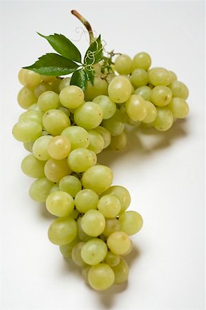 Green Muscat grapes with leaf Foto de stock - Sin royalties Premium, Código: 659-01861063