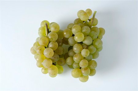 simsearch:659-01861229,k - Green grapes, variety Auxerrois Stock Photo - Premium Royalty-Free, Code: 659-01861260