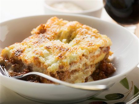 simsearch:659-03529078,k - Mince lasagne Stock Photo - Premium Royalty-Free, Code: 659-01861279