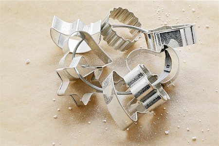 simsearch:659-01866480,k - Assorted biscuit cutters Stock Photo - Premium Royalty-Free, Code: 659-01861390
