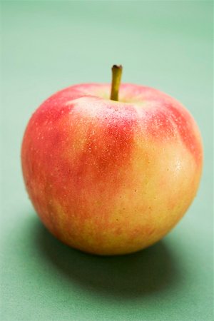 simsearch:659-06184226,k - Elstar apple Stock Photo - Premium Royalty-Free, Code: 659-01861524