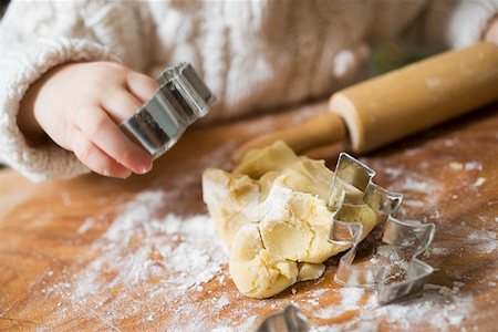 simsearch:659-07069854,k - Child cutting out biscuits Stock Photo - Premium Royalty-Free, Code: 659-01861846