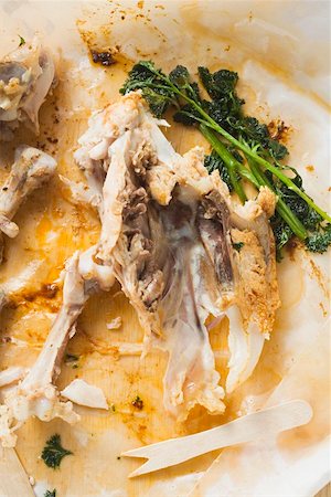 simsearch:659-01862234,k - Remains of roast chicken on paper Stock Photo - Premium Royalty-Free, Code: 659-01862262