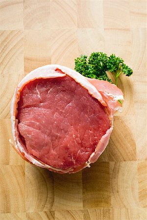 Médaillon de boeuf au bacon Photographie de stock - Premium Libres de Droits, Code: 659-01862762